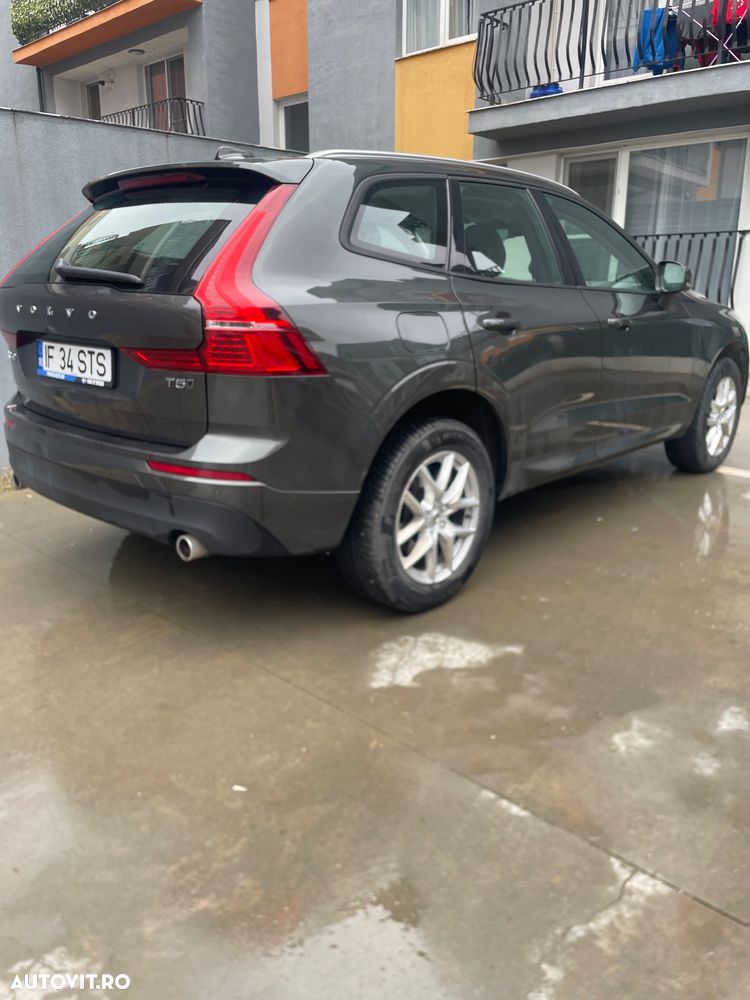 Volvo XC 60 T5 AWD Momentum - 4