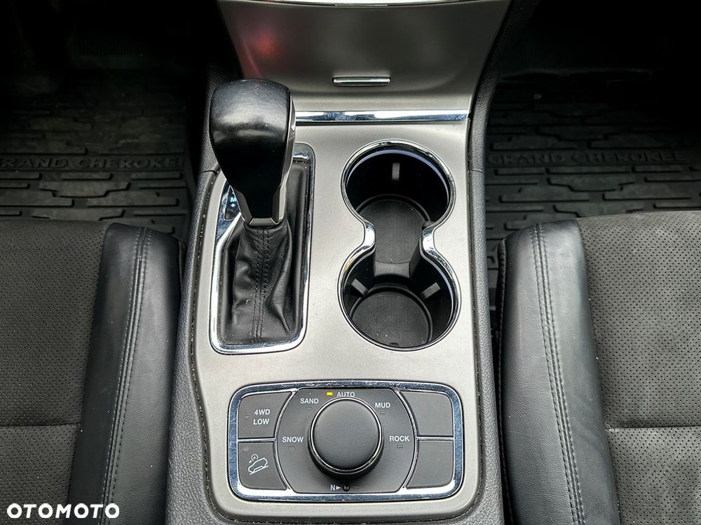 Jeep Grand Cherokee - 11