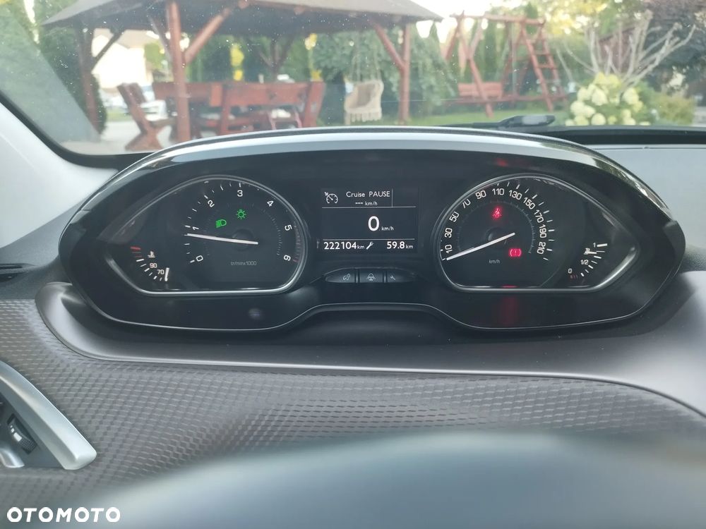Peugeot 2008 - 24