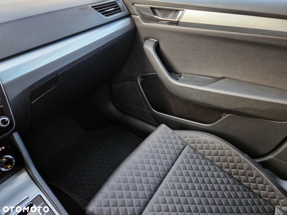 Skoda Superb 2.0 TSI Ambition DSG - 14
