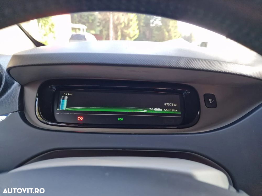 Renault ZOE - 16