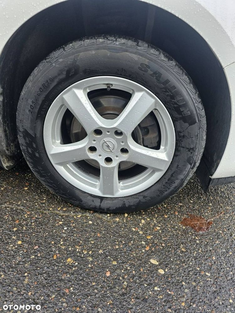 Opel Astra 2015