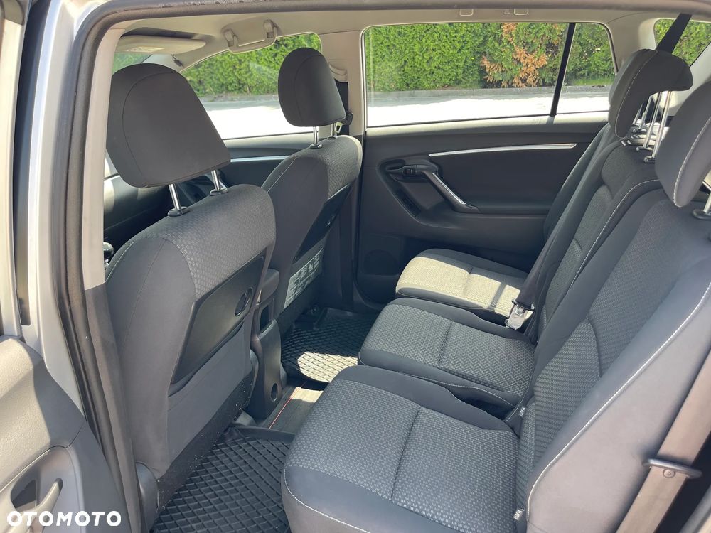 Toyota Verso 2.0 D-4D Premium - 11