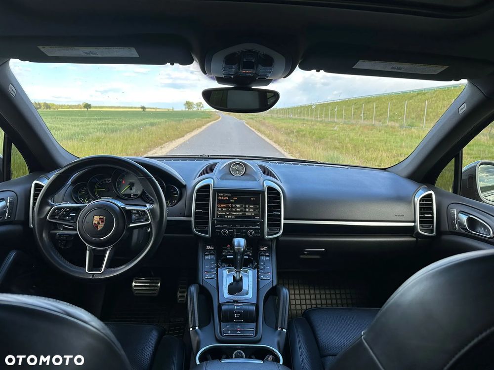Porsche Cayenne S E-Hybrid - 13