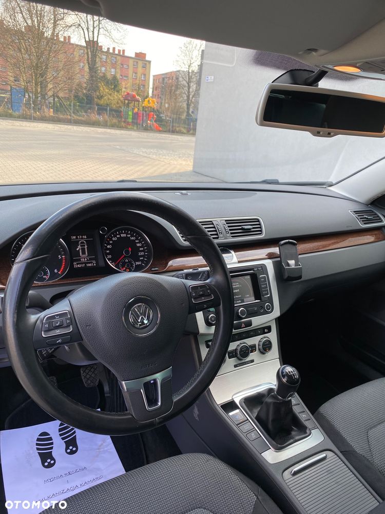 Volkswagen Passat 2.0 TDI BlueMotion Technology Comfortline - 10