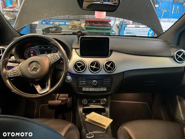 Mercedes-Benz Klasa B 250 7G-DCT UrbanStyle Edition - 8
