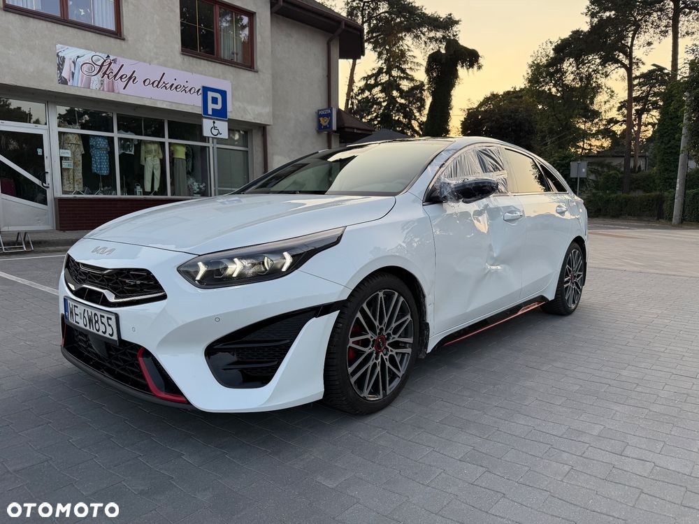 Kia ProCeed 1.6 T-GDI GT DCT - 11