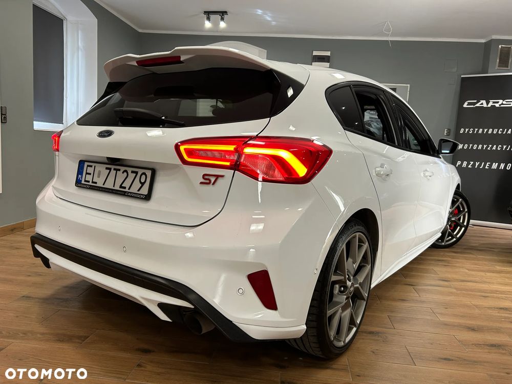 Ford Focus 2.3 EcoBoost ST Edition - 18