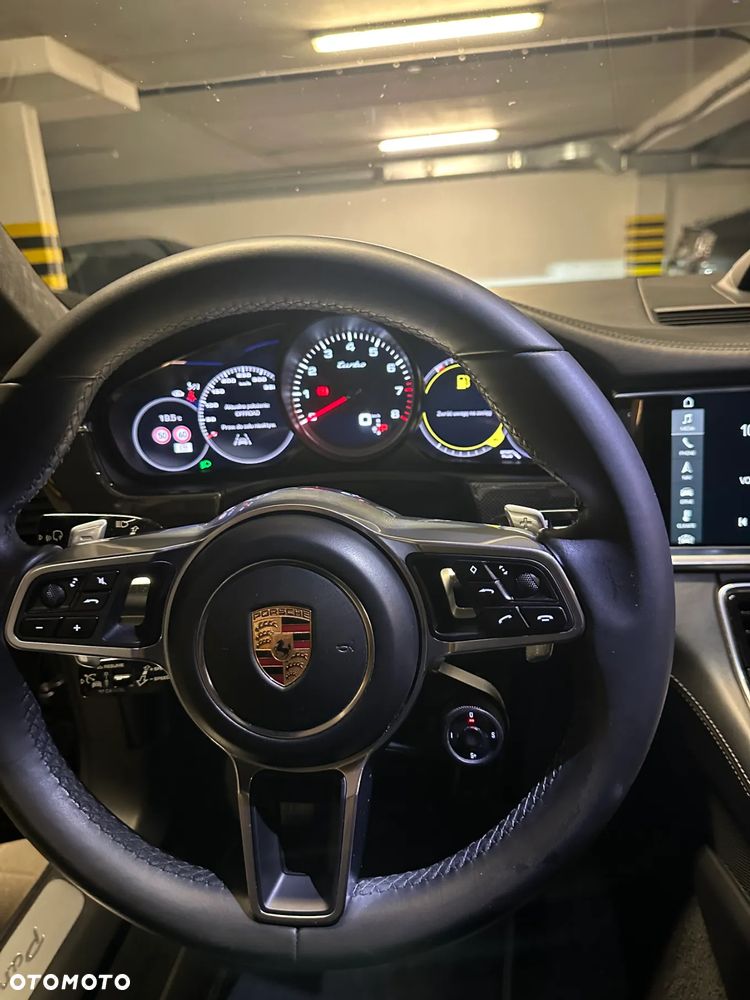Porsche Panamera Turbo - 7