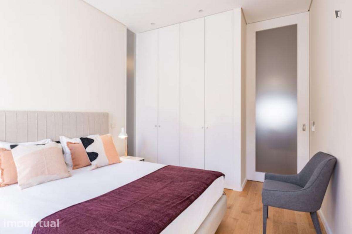 Apartamento com 1 quartos - localizado em Santo Ildefonso Porto - Grande imagem: 2/18