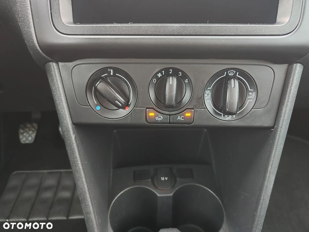 Volkswagen Polo - 23