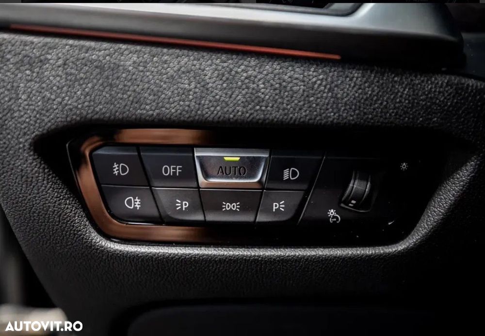 BMW Seria 3 320i AT - 15
