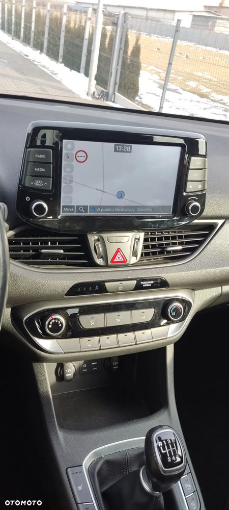 Hyundai i30 1.4 T-GDI Family+ - 15