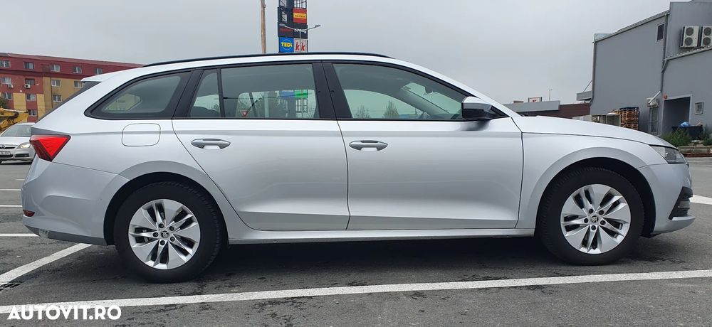 Skoda Octavia Combi 2.0 TDI Tour - 29