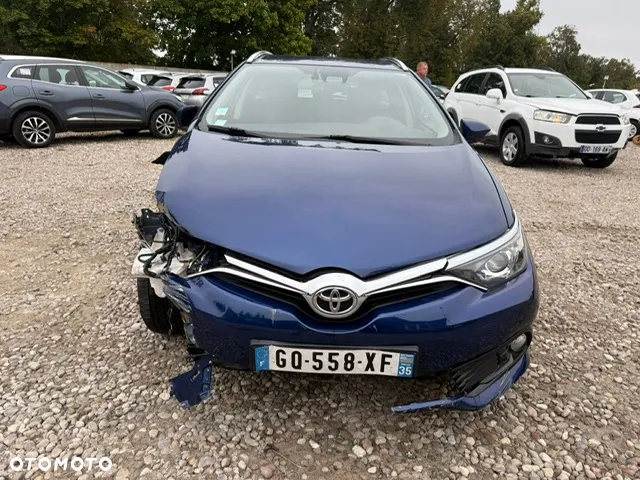 Toyota Auris 1.6 D-4D Design Edition - 10