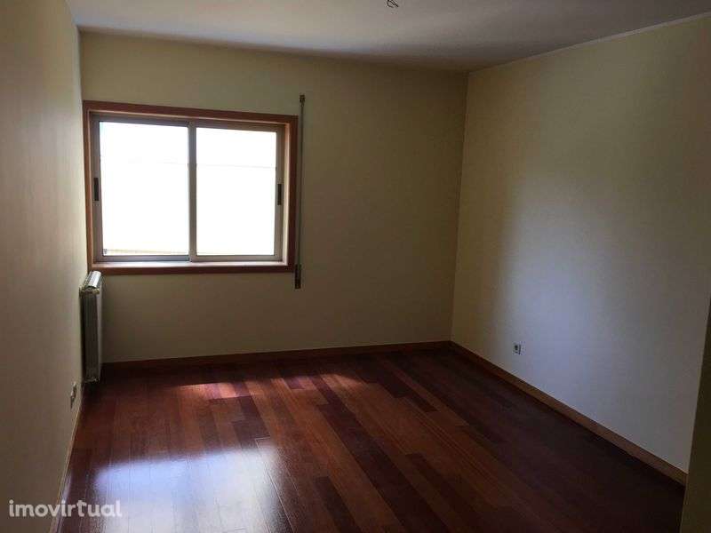 Alugo Excelente Apartamento T1 - Areosa - Porto - Grande imagem: 4/9
