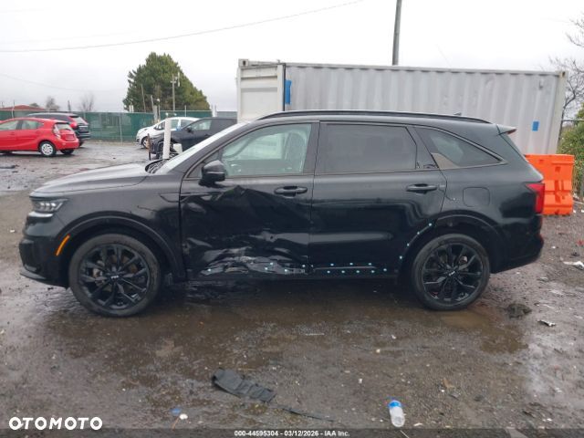 Kia Sorento - 4