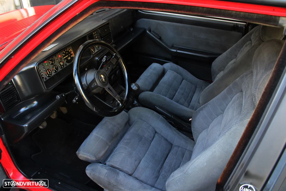 Lancia Delta 1.6 HF Turbo - 23