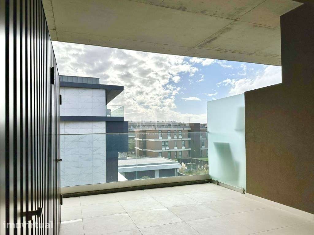 Apartamento T2, com vistas mar, a 50 metros da praia - Grande imagem: 3/17