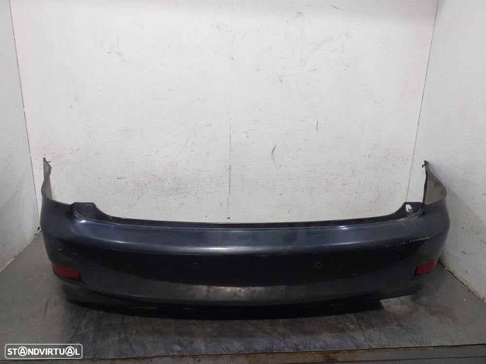 PARA-CHOQUES TRASEIRO LEXUS IS - 1