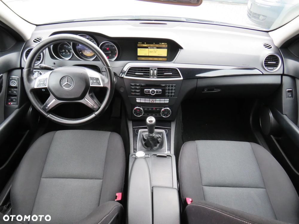 Mercedes-Benz Klasa C 200 CDI DPF BlueEFFICIENCY - 31