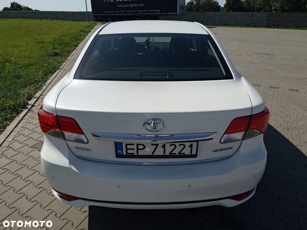 Toyota Avensis 1.8 Premium - 8