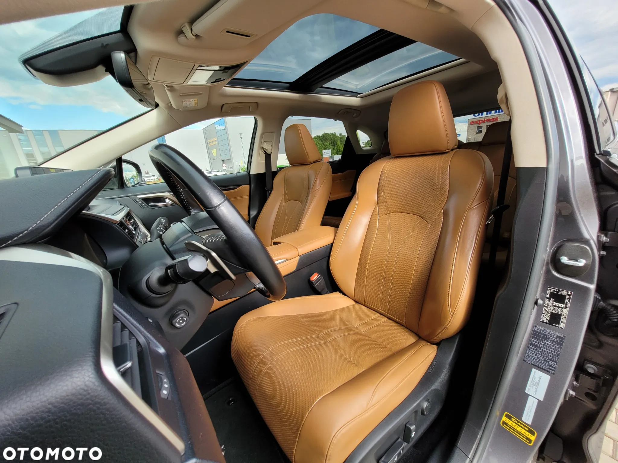 Lexus RX - 11