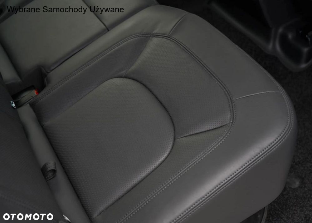 Land Rover Defender 3.0 D350 mHEV X-Dynamic SE - 27