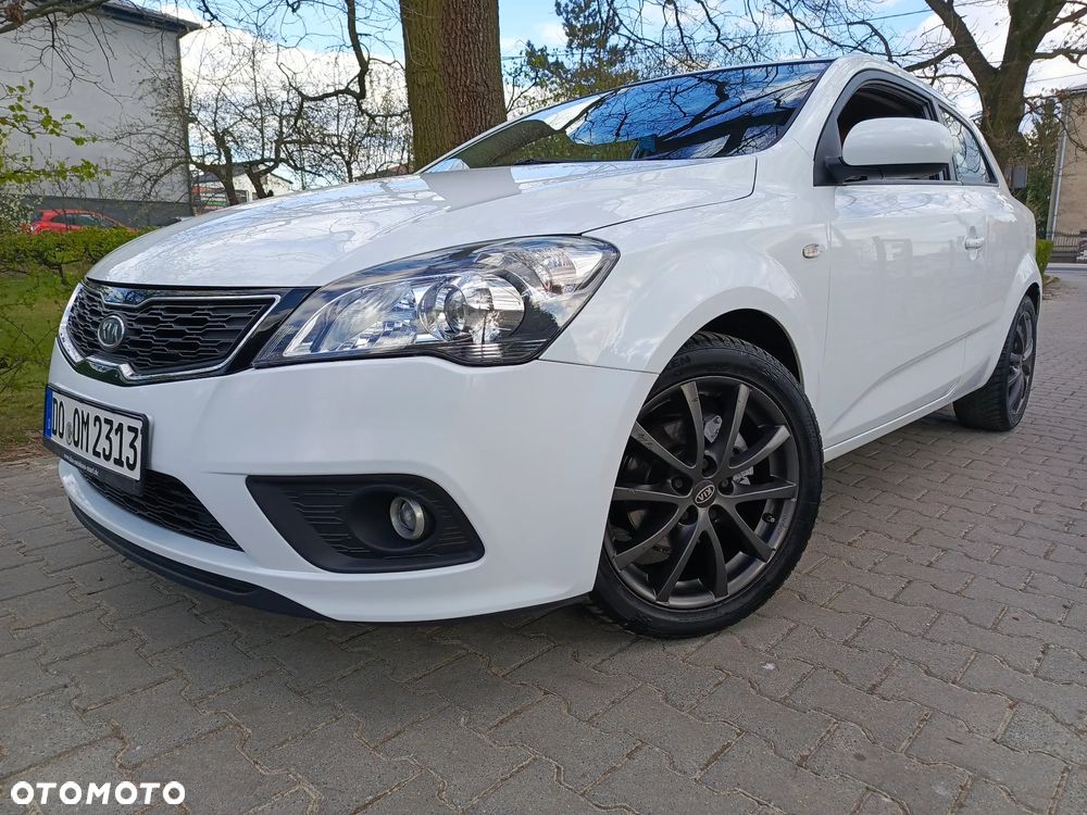 Kia ProCeed 1.4 CVVT Dream-Team Edition - 2