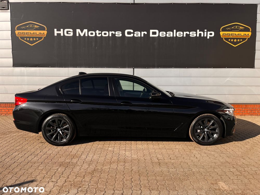 BMW Seria 5 530d Sport Line - 16