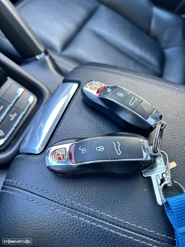 Porsche Cayenne S E-Hybrid - 35