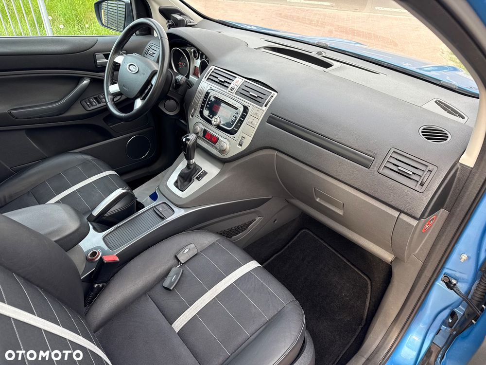 Ford Kuga 2.5 4x4 Titanium - 10