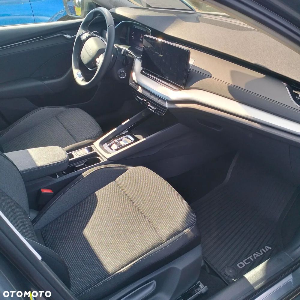 Skoda Octavia 1.5 TSI mHEV Selection DSG - 14