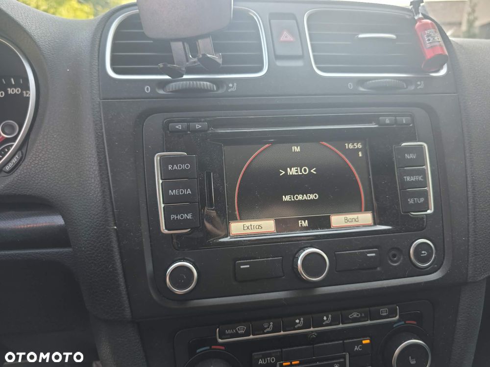 Volkswagen Golf 2.0 TDI Highline - 14