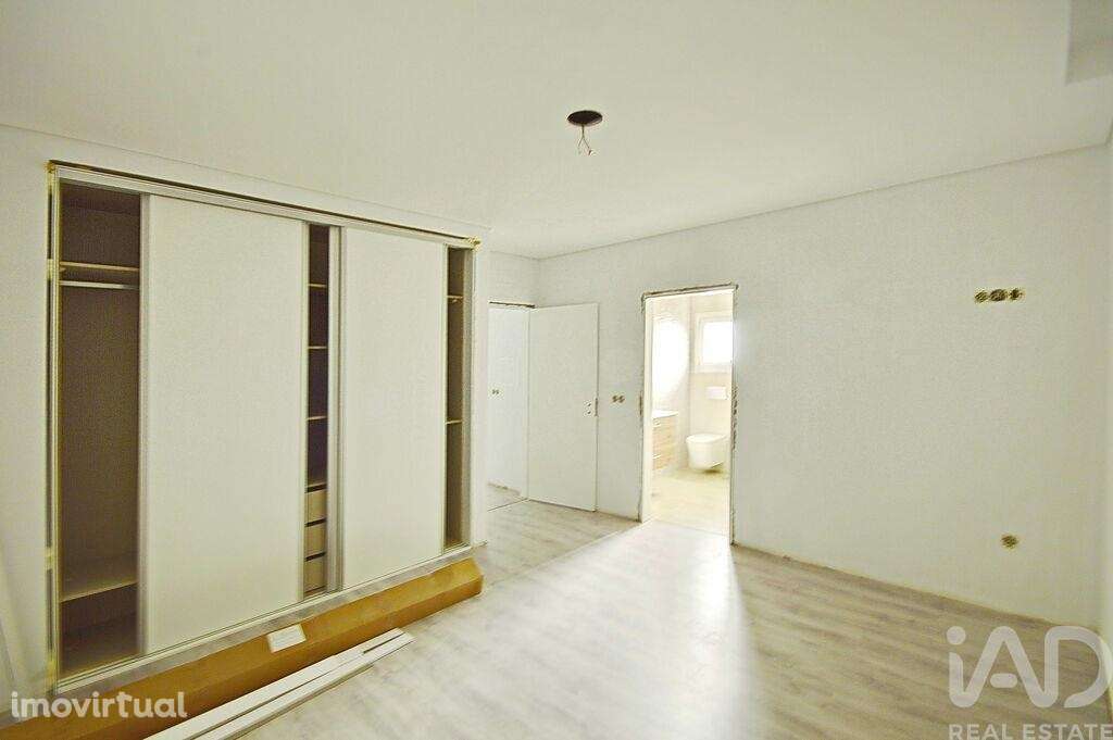 Casa T3 em Fernão Ferro de 150,00 m2 - Grande imagem: 3/15