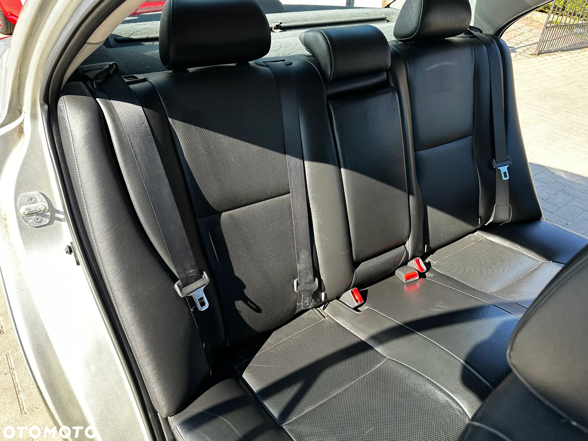 Toyota Avensis - 22