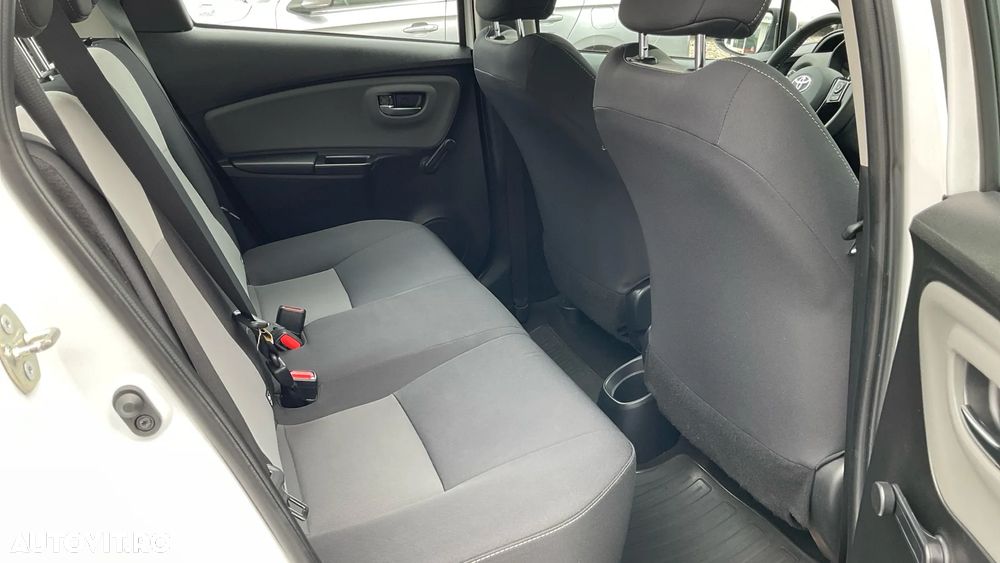Toyota Yaris - 7