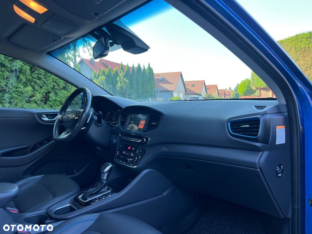 Hyundai IONIQ Hybrid Premium - 29
