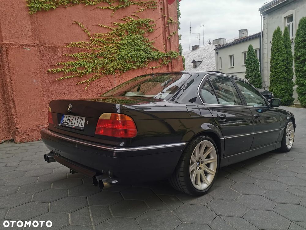 BMW Seria 7 - 2