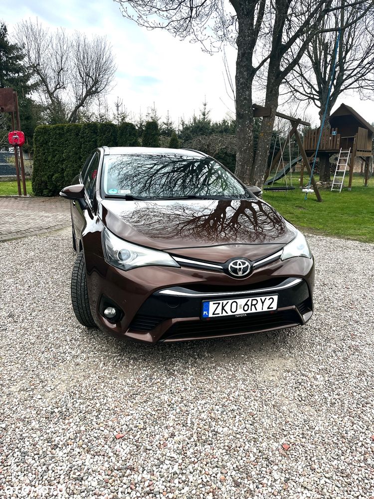 Toyota Avensis 1.8 Prestige - 1