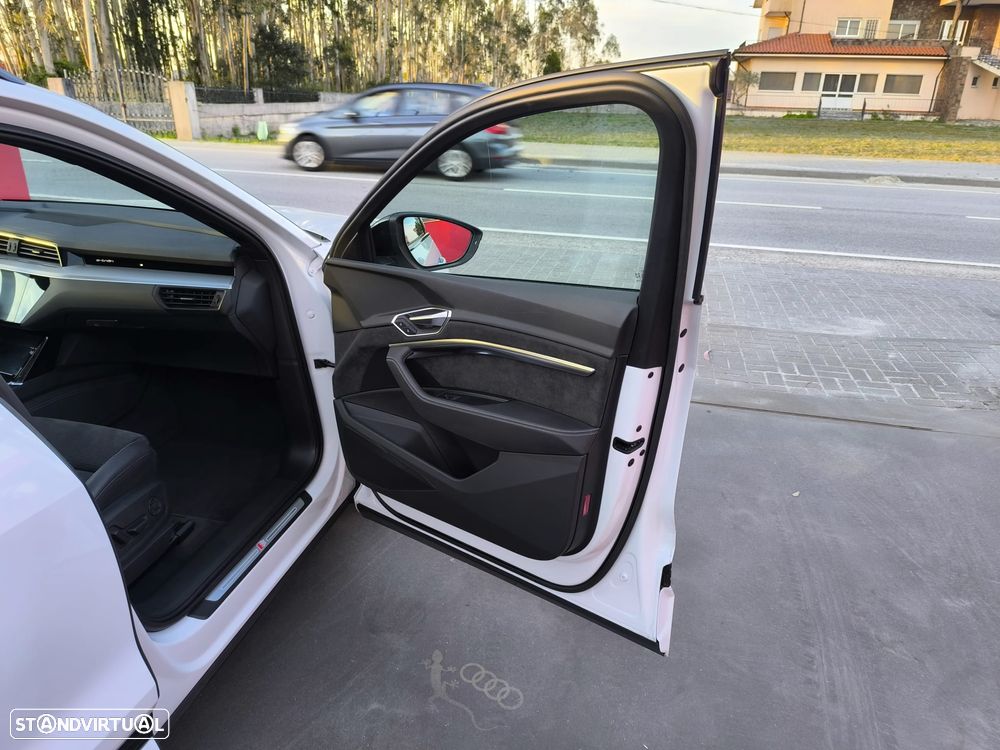 Audi e-tron 50 quattro S line - 25