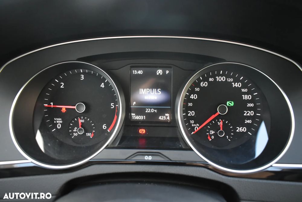 Volkswagen Passat 2.0 TDI DSG Comfortline - 6