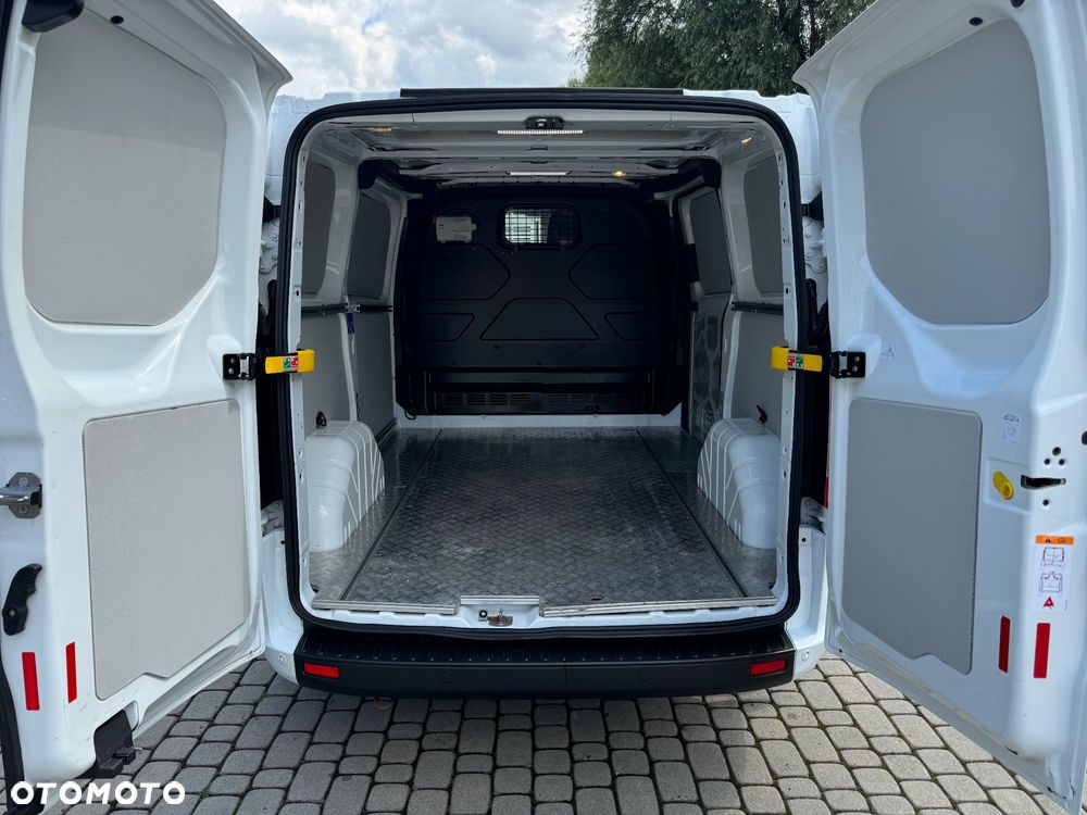 Ford Transit Custom - 11