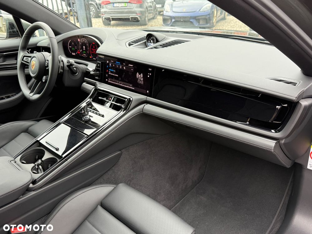 Porsche Panamera 4 E-Hybrid Executive - 34