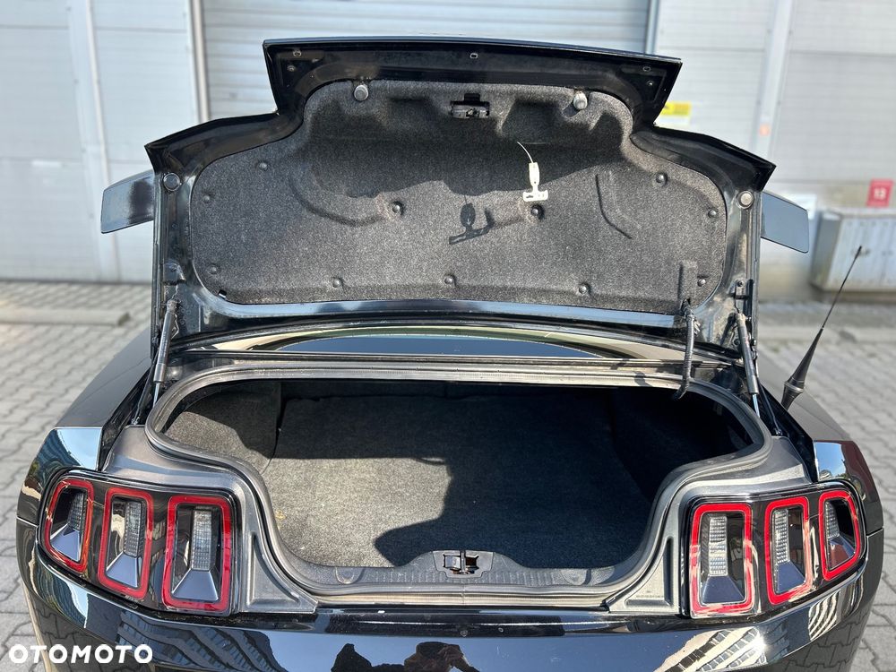 Ford Mustang - 28