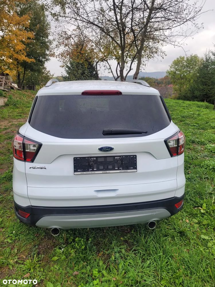 Ford Kuga 2.0 TDCi 2x4 Titanium - 10