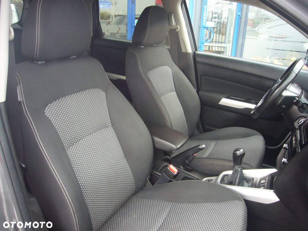 Suzuki Vitara 1.6 Premium 4WD - 19