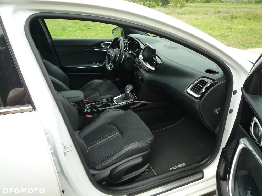 Kia ProCeed 1.4 T-GDI GT Line DCT - 24