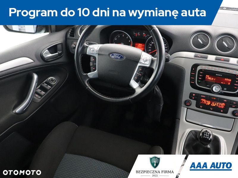 Ford S-Max - 9