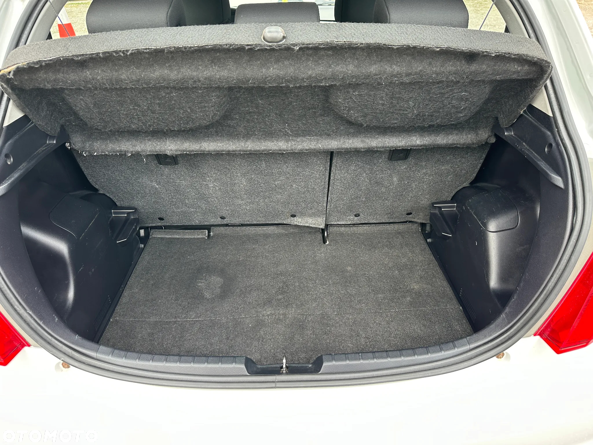 Toyota Yaris - 22